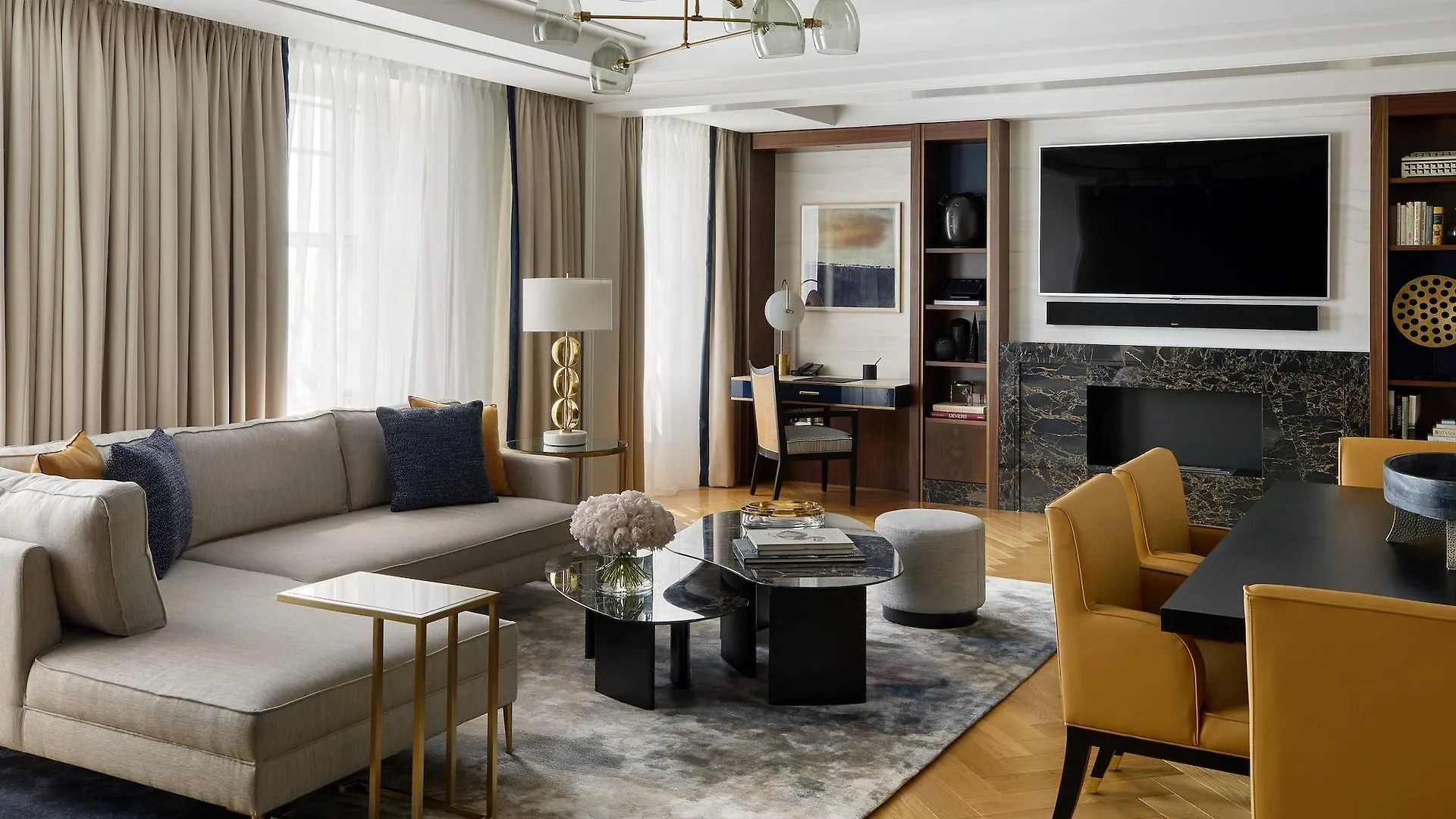 Four Seasons Hotel London At Tower Bridge 5*,  United Kingdom
