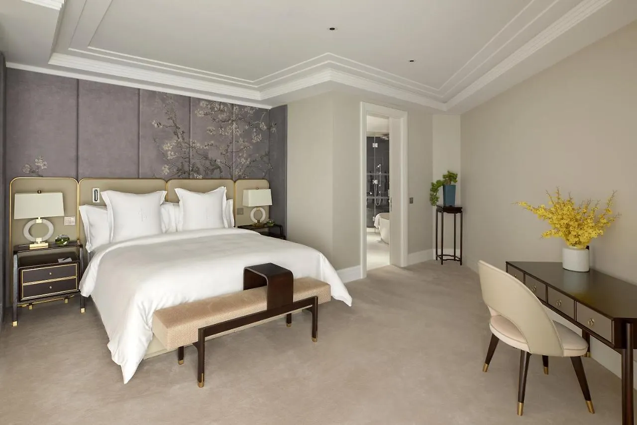 *****  Four Seasons Hotel London At Tower Bridge Великобритания