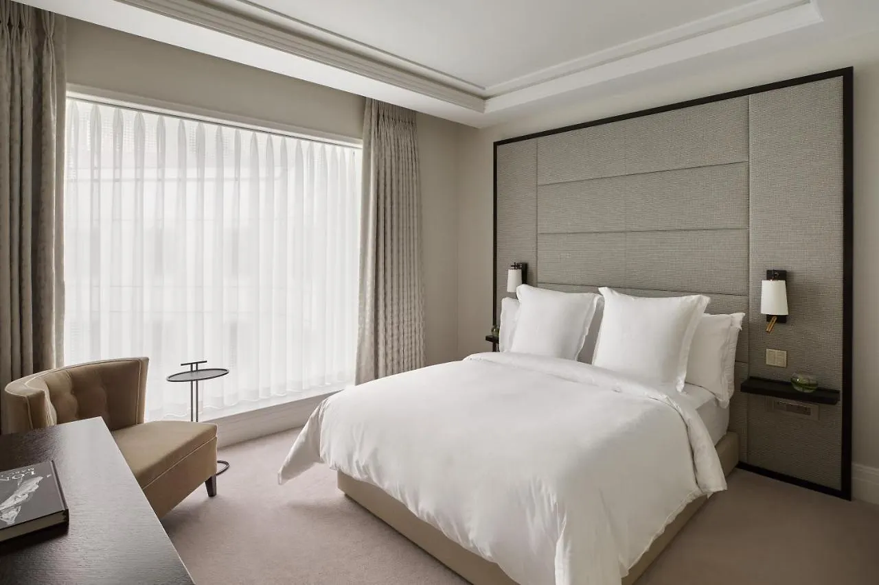 Four Seasons Hotel London At Tower Bridge 5*,  Великобритания